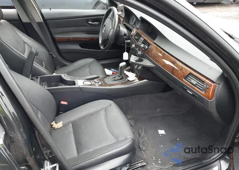 2011 BMW 328 Xi Sulev z USA, uszkodzony, nr VIN WBAPK5G57BNN79689